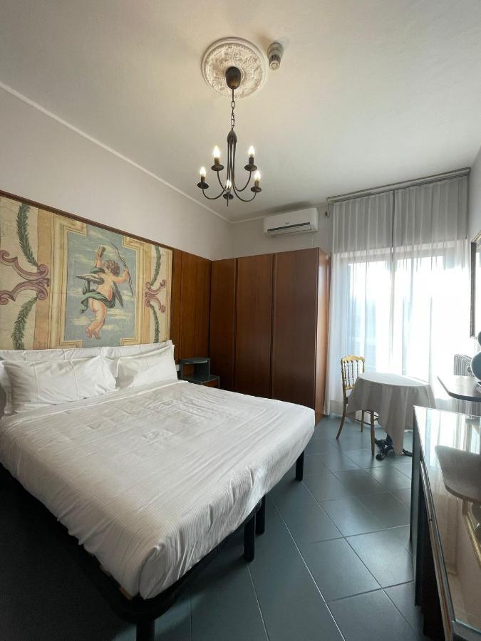 Hotel La Bussola Cittiglio Eksteriør bilde