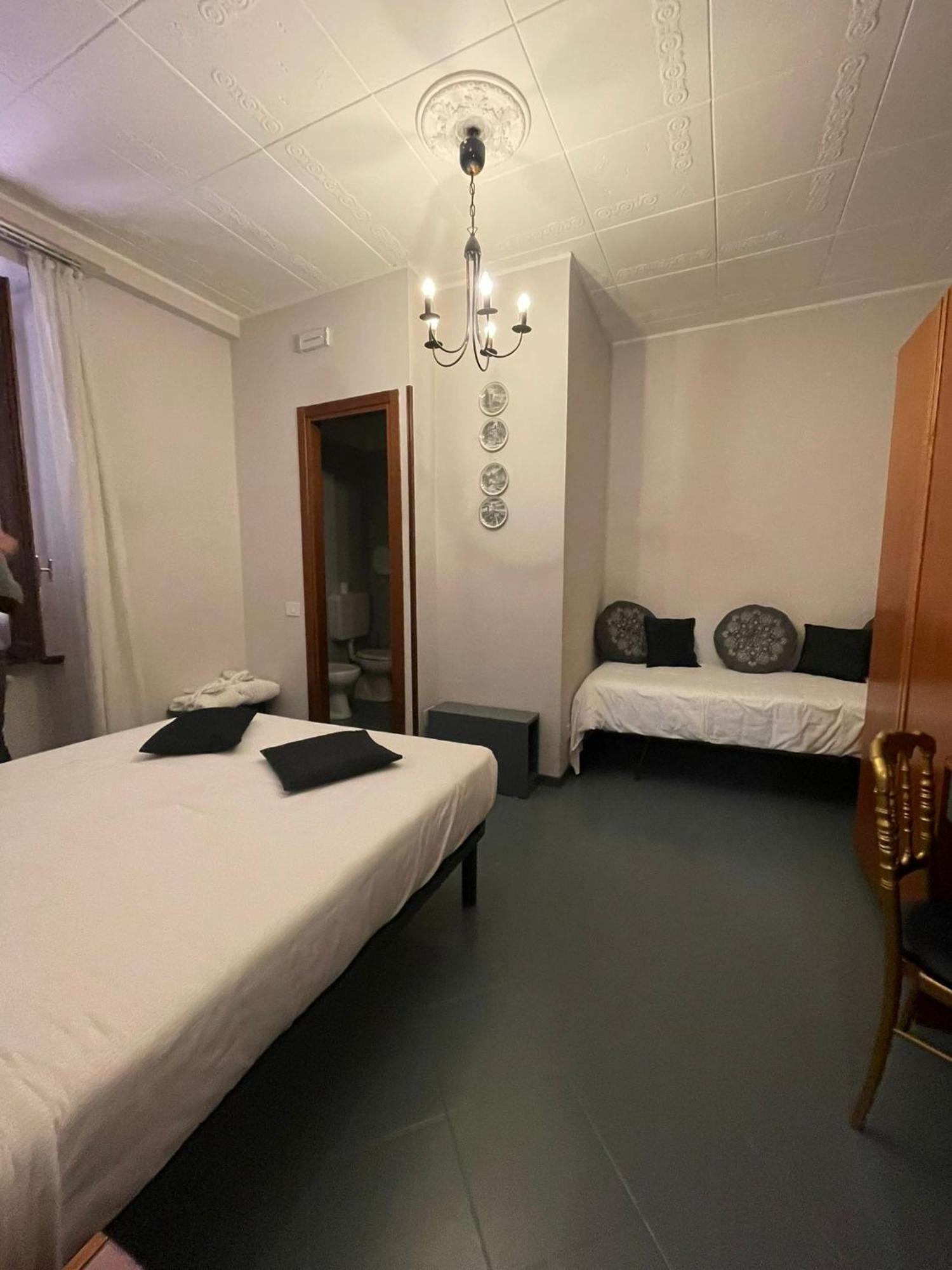 Hotel La Bussola Cittiglio Eksteriør bilde