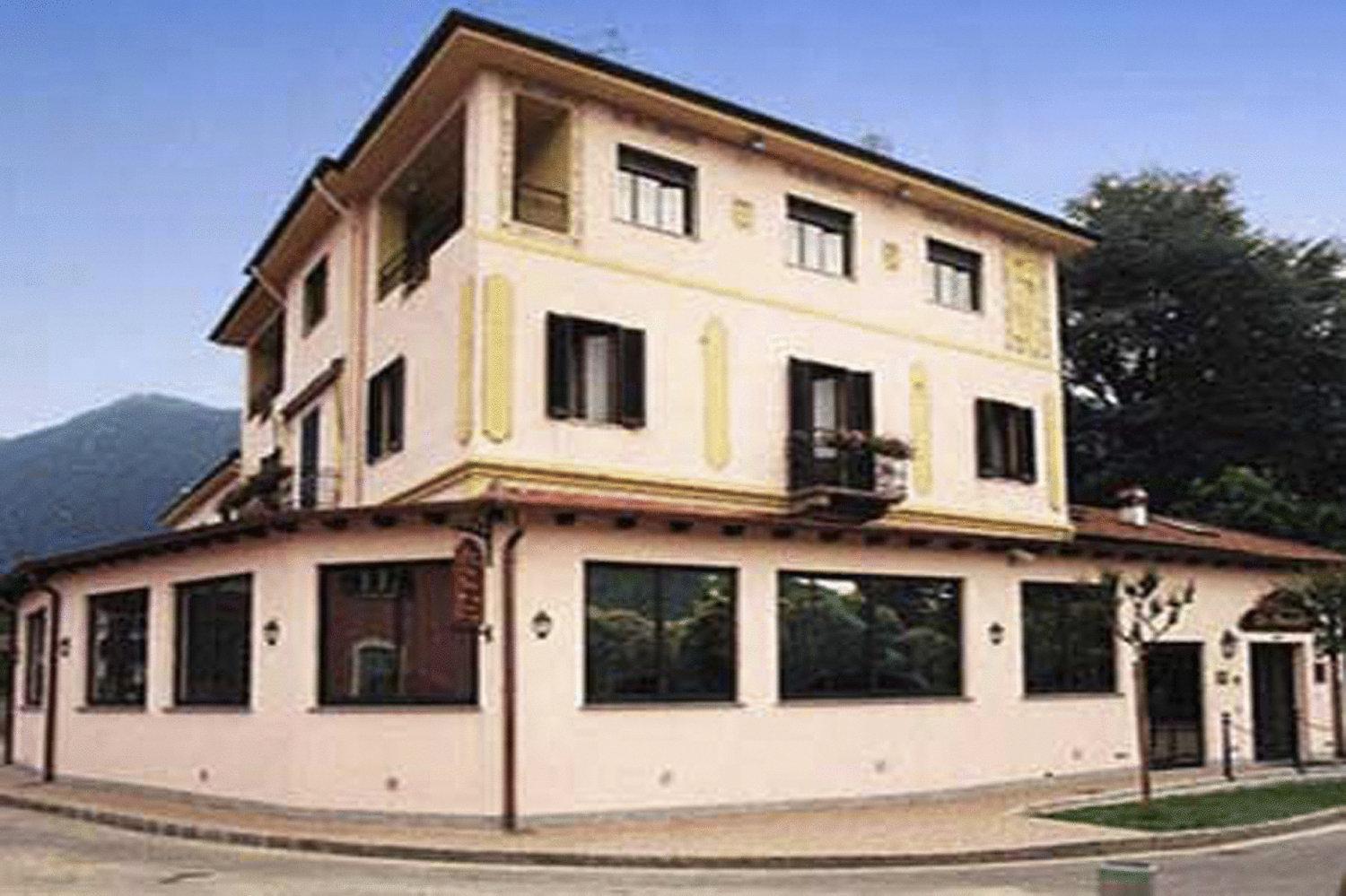 Hotel La Bussola Cittiglio Eksteriør bilde
